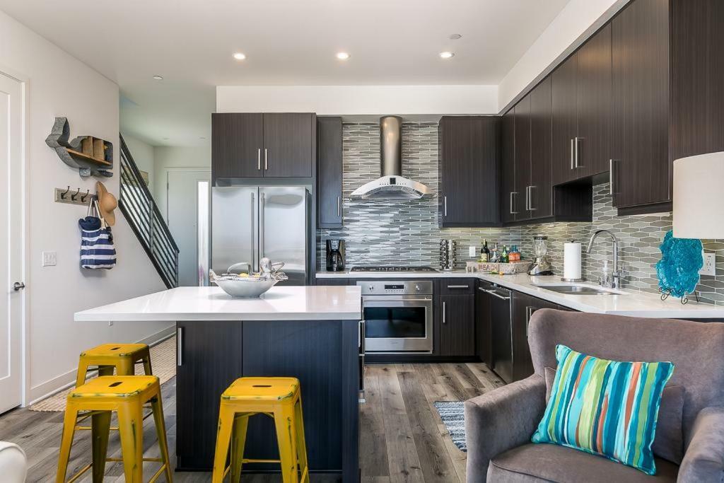 Ocean View 3 Bedrooms Condo, Just Steps From The Park, Pier & Water! Imperial Beach Exteriör bild